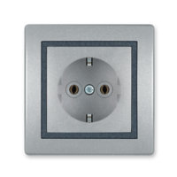 Prikljucnica dvopolna sa polikarbonatskim jezgrom 16A 250V SREBRNA-GRAFIT 630.S2S Aling Prestige line